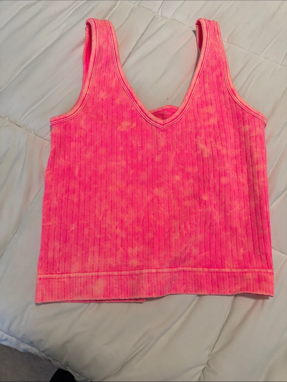 Women's Pink cropped Ribbed V-Neck Tank Top